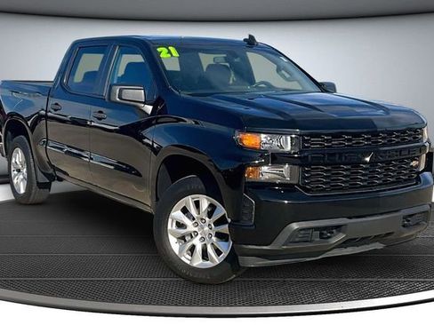 Used 2021 Chevrolet Silverado 1500 Custom w/ LPO, Dark Essentials Package image 3