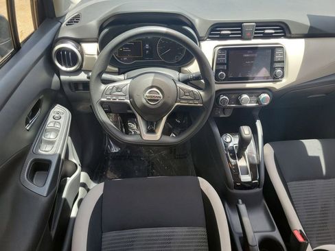 Certified 2022 Nissan Versa SV w/ Trunk Package FWD image 16