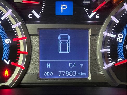 Used 2016 Toyota 4Runner SR5 AWD/4WD image 46