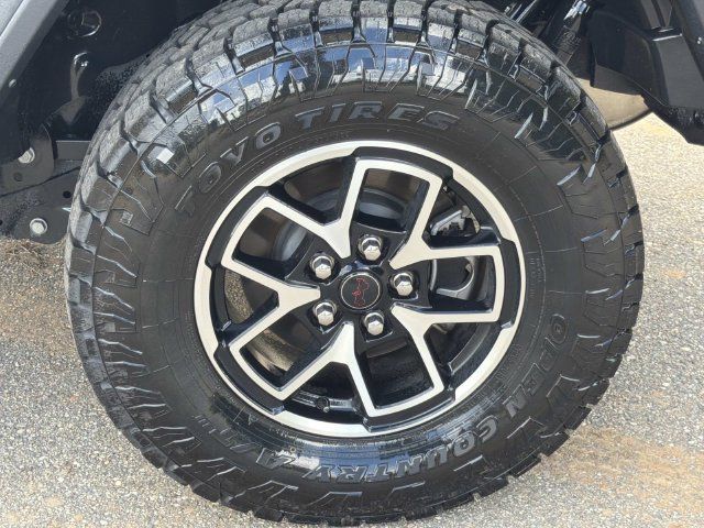 Used 2025 Jeep Wrangler Unlimited Rubicon AWD/4WD image 14