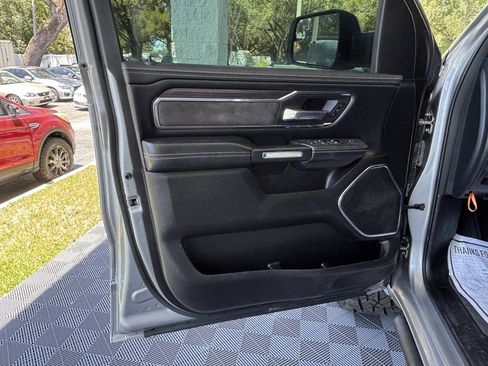 Used 2025 RAM 1500 Laramie AWD/4WD image 12
