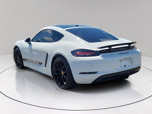 Used 2024 Porsche 718 Cayman image 4