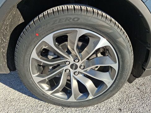 New 2026 Lincoln Aviator AWD image 5