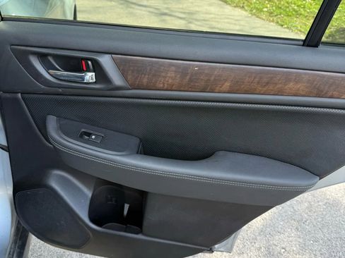Used 2016 Subaru Outback 3.6R Limited image 22