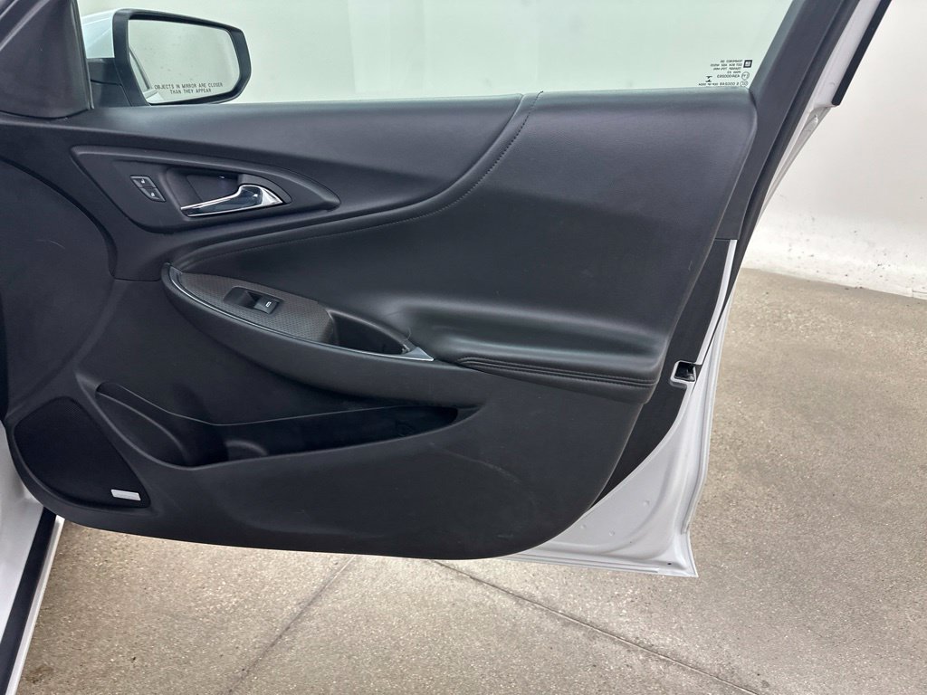 Used 2018 Chevrolet Malibu LT w/ Leather Package FWD image 18