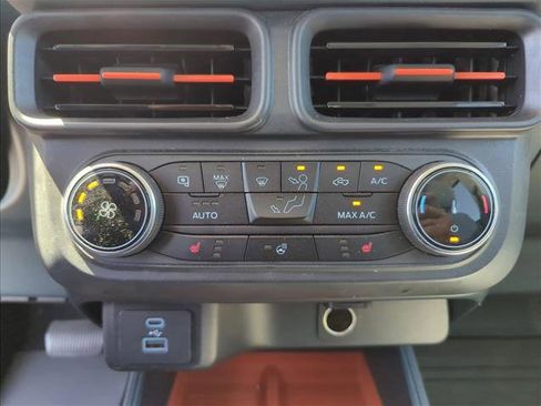 Used 2023 Ford Maverick XLT w/ Equipment Group 300A Standard image 17