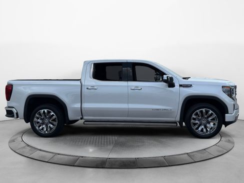 Used 2023 GMC Sierra 1500 Denali w/ Denali Reserve Package AWD/4WD image 8
