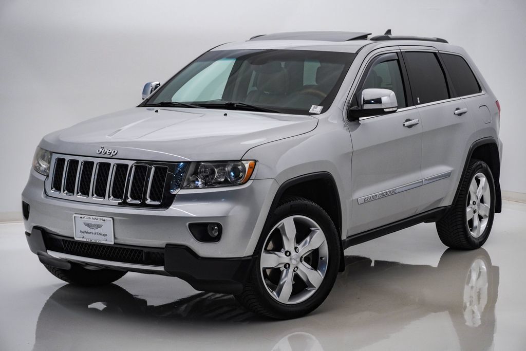 Used 2011 Jeep Grand Cherokee Overland AWD/4WD image 3