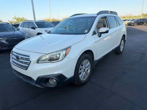 Used 2016 Subaru Outback 2.5i Premium AWD/4WD image 3