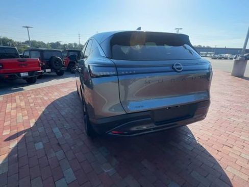 Used 2025 Nissan Murano SL AWD/4WD image 9