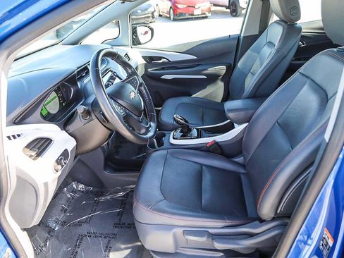 Used 2019 Chevrolet Bolt Premier w/ Infotainment Package image 17