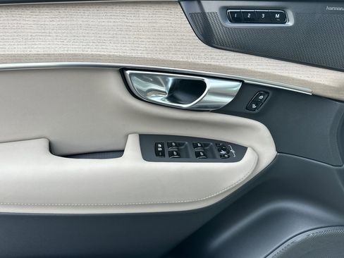 New 2026 Volvo XC90 B6 Ultra image 9