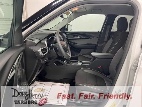 Used 2023 Chevrolet TrailBlazer LT image 30