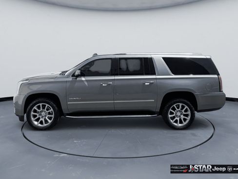 Used 2020 GMC Yukon XL Denali RWD image 8