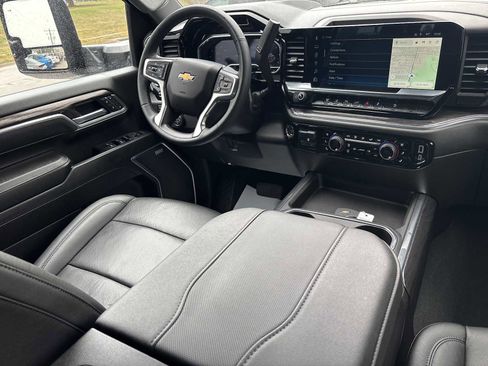 Used 2025 Chevrolet Silverado 3500 LTZ w/ LTZ Premium Package image 28