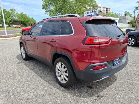 Used 2017 Jeep Cherokee Limited AWD/4WD image 4