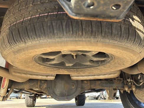 Used 2021 GMC Sierra 1500 AT4 w/ AT4 Preferred Package image 16