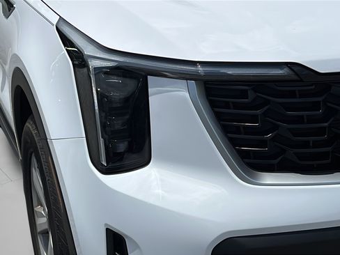 New 2026 Kia Sorento LX FWD image 26