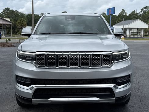 Used 2022 Jeep Grand Wagoneer Series I AWD/4WD image 3