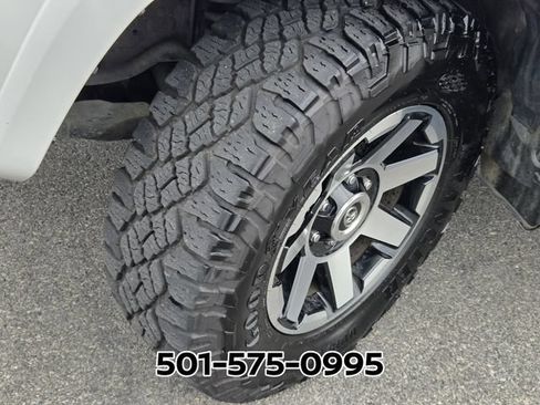 Used 2022 Toyota 4Runner TRD Off-Road Premium w/ Moonroof Package AWD/4WD image 19
