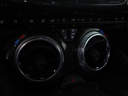 Used 2018 Chevrolet Camaro SS image 28