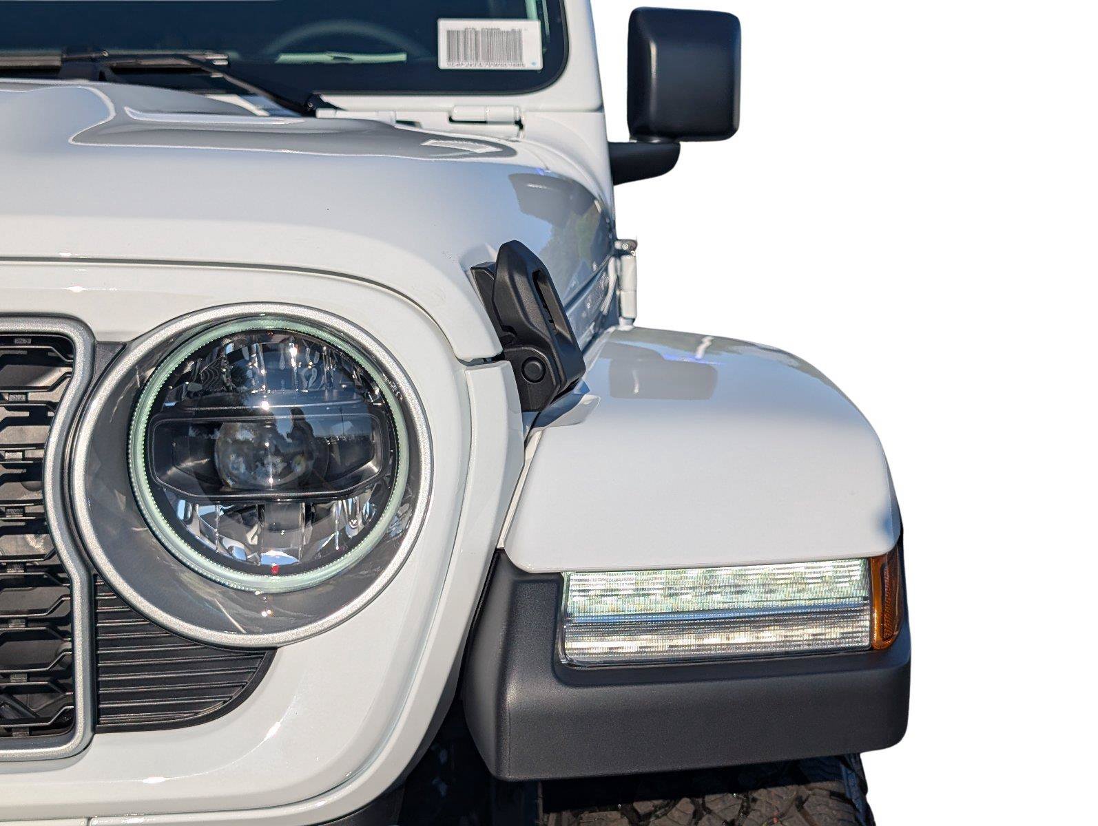 New 2027 Jeep Wrangler Unlimited Sahara AWD/4WD image 12