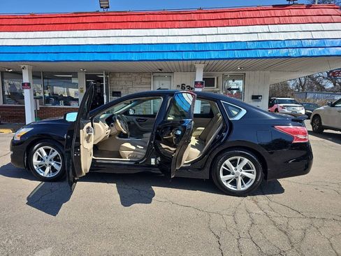 Used 2013 Nissan Altima 2.5 SL w/ Technology Pkg FWD image 18