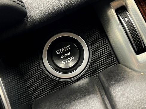 Used 2017 Land Rover Range Rover HSE AWD/4WD image 23