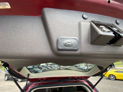 Used 2015 Buick Enclave Premium w/ Trailering Package image 23