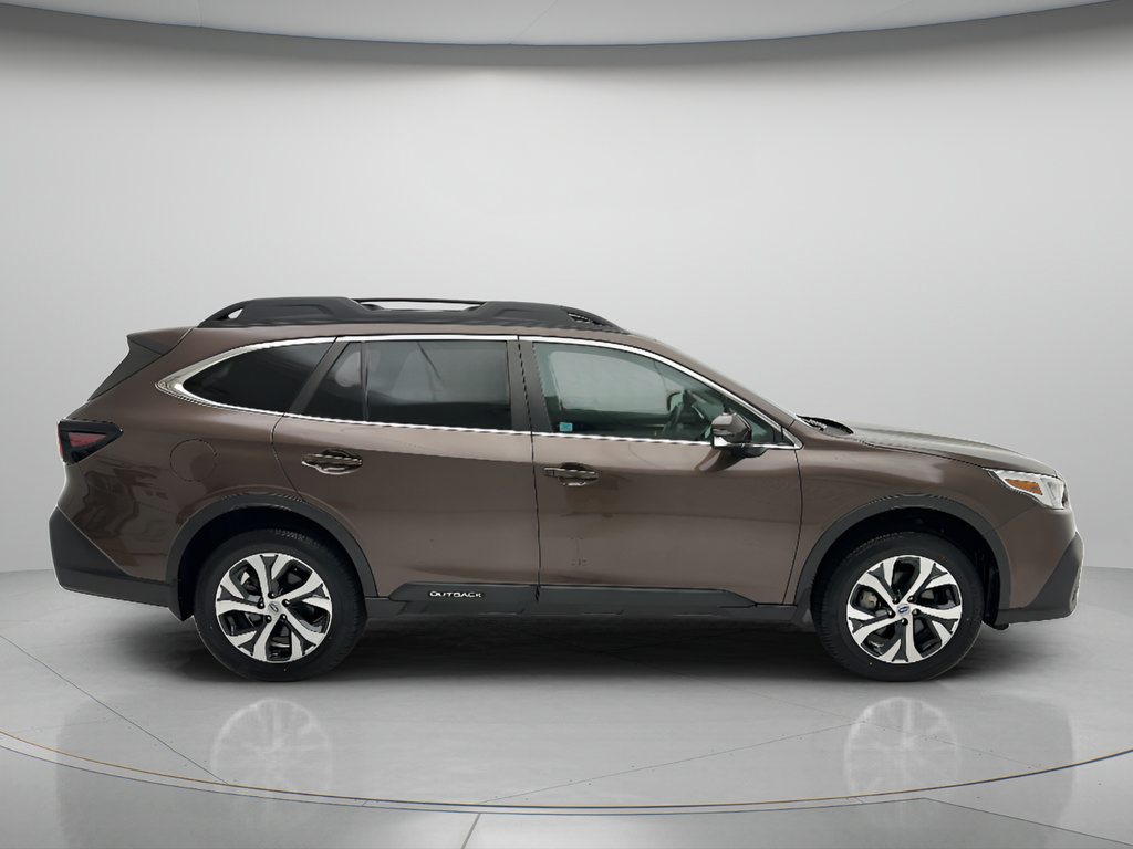 Used 2022 Subaru Outback Limited AWD/4WD image 2