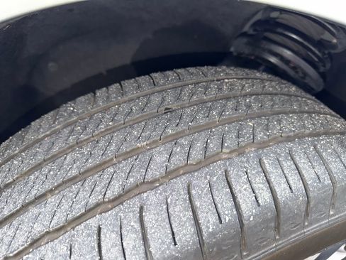 Used 2025 Cadillac XT6 Premium Luxury image 29