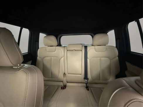Used 2023 Jeep Grand Cherokee Limited w/ Luxury Tech Group II AWD/4WD image 15