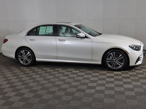 Used 2022 Mercedes-Benz E 350 4MATIC Sedan w/ Driver Assistance Package image 17