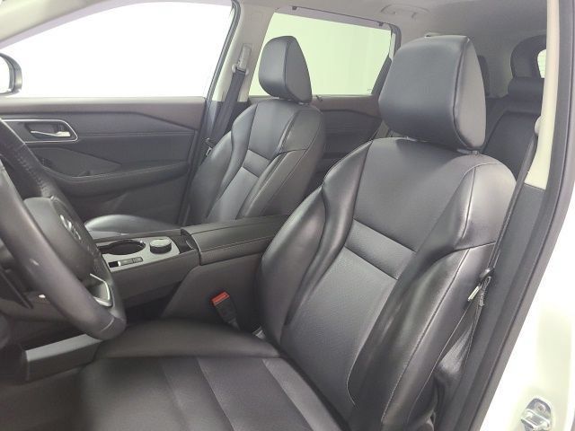 Used 2021 Nissan Rogue SV w/ Premium Package AWD/4WD image 18