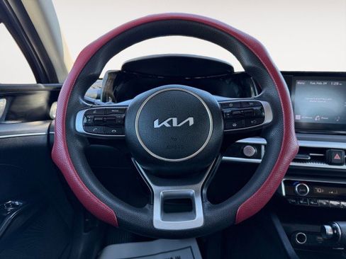 Used 2022 Kia K5 LXS image 10