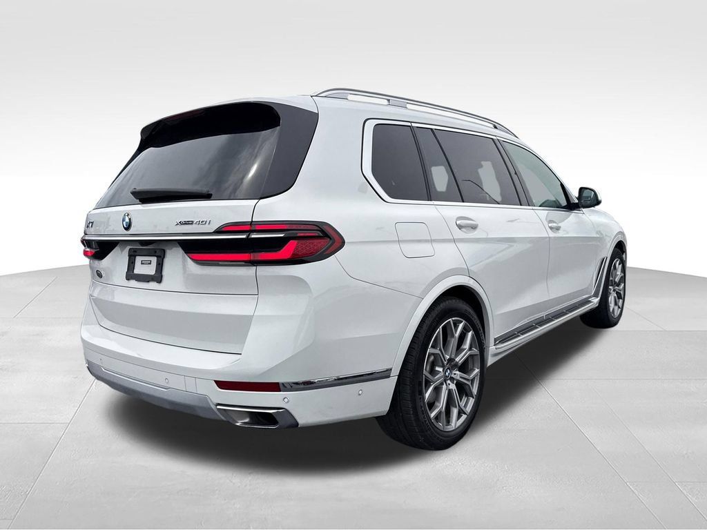 Used 2023 BMW X7 xDrive40i w/ Premium Package AWD/4WD image 6