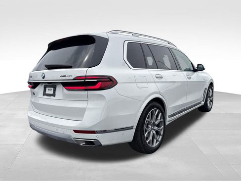 Used 2023 BMW X7 xDrive40i w/ Premium Package AWD/4WD image 6