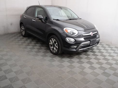 Used 2017 FIAT 500X Trekking w/ Cold Weather Package FWD image 3