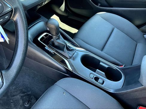 Used 2025 Toyota Corolla LE FWD image 20