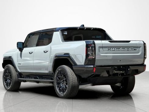 Used 2024 GMC Hummer EV 2X w/ LPO, Illumination Package AWD/4WD image 3