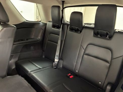 Used 2023 Nissan Pathfinder SL AWD/4WD image 18