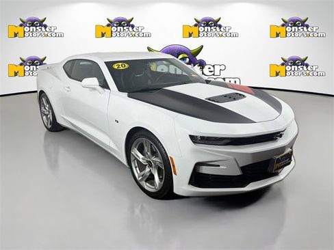 Used 2020 Chevrolet Camaro SS image 3
