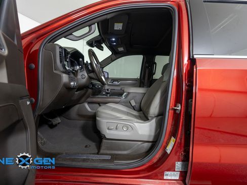 Used 2023 GMC Sierra 1500 SLT AWD/4WD image 11