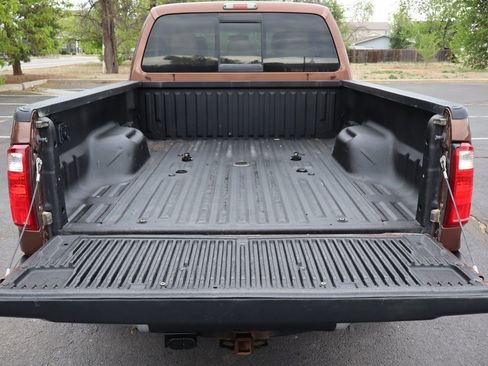 Used 2011 Ford F250 Lariat w/ Lariat Interior Pkg AWD/4WD image 14