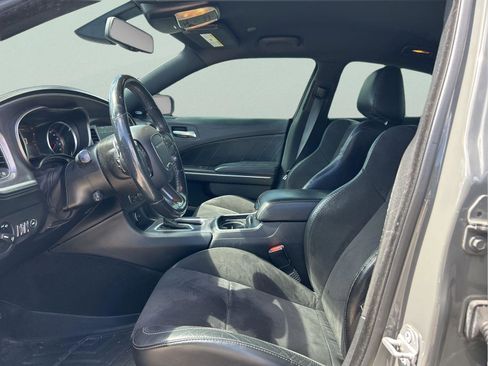 Used 2019 Dodge Charger Scat Pack w/ Plus Group RWD image 9