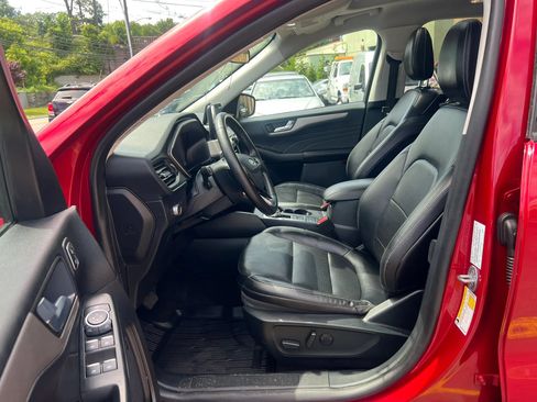 Used 2022 Ford Escape SEL w/ Technology Package FWD image 28