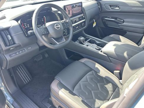 New 2026 Nissan Pathfinder Platinum AWD/4WD image 14