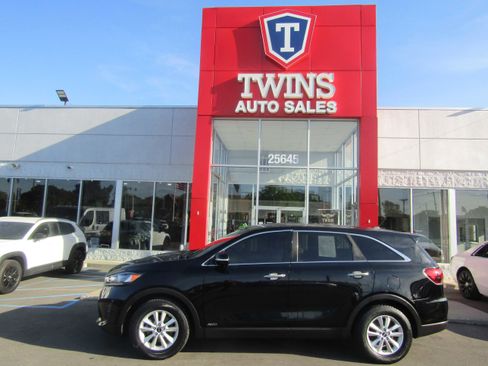 Used 2020 Kia Sorento LX AWD/4WD image 1