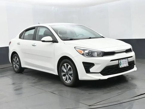 Used 2023 Kia Rio S w/ Technology Package FWD image 2