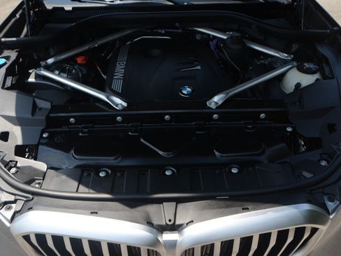 Used 2026 BMW X5 xDrive40i AWD/4WD image 27